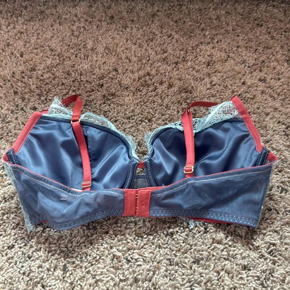Victoria’s Secret Bra Bundle - Picture 9 of 12